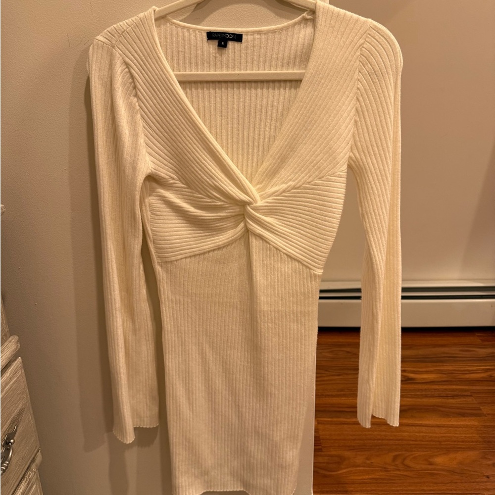 Elegant White Ribbed Knit Dress